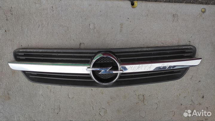 Решетка радиатора Opel meriva A