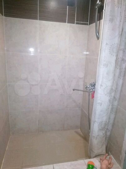 Комната 18 м² в 8-к., 6/9 эт.