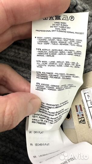 Napapijri новая шапочка. Унисекс