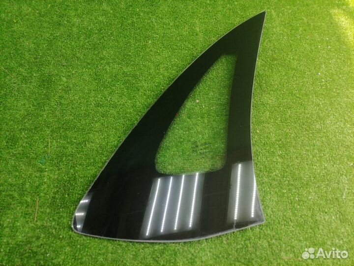 Стекло двери (форточка) заднее правое LADA Granta