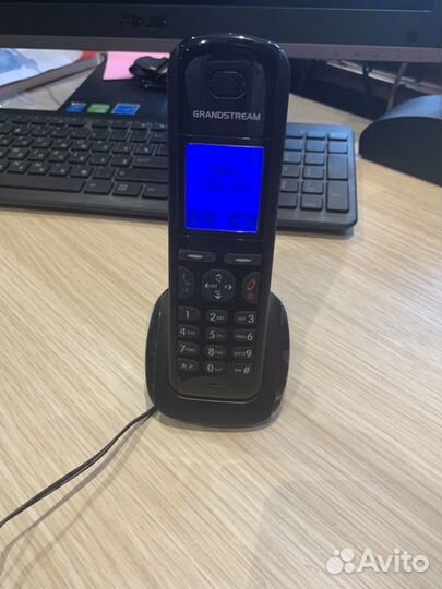 Телефон DP710 с зарядной базой