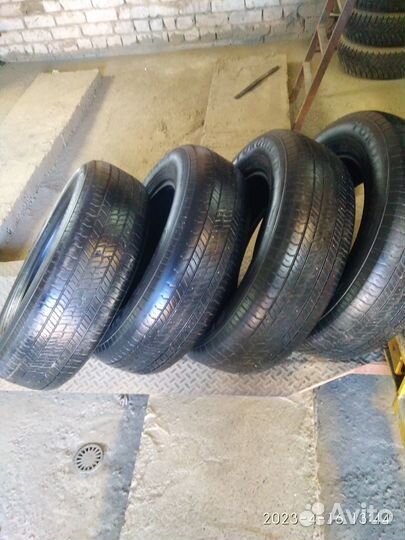 Yokohama Geolandar G033 215/70 R16