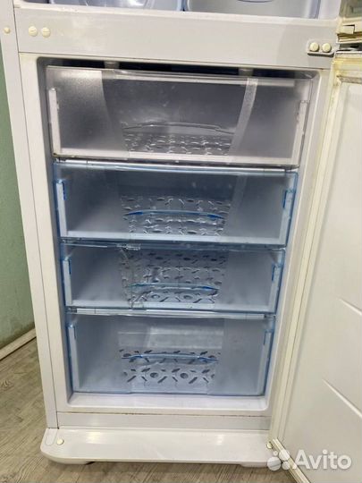 Холодильник Бирюса