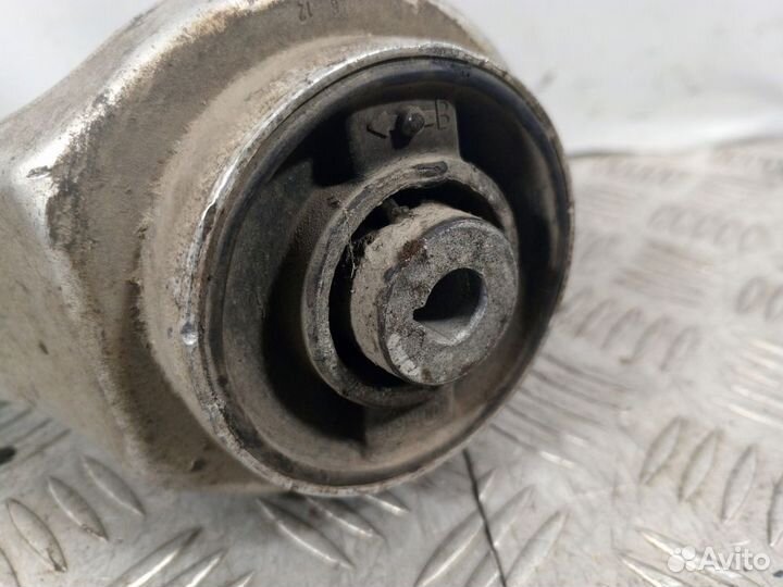 Рычаг передний нижний правый Audi A8