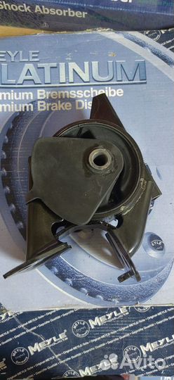 Опора двигателя левая Ssang Yong 2071034005