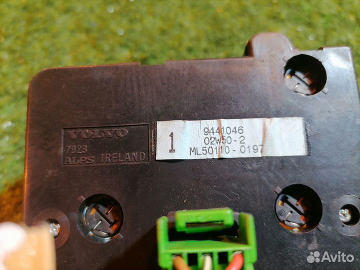 Переключатель света фар 9441046 Volvo XC70 SZ