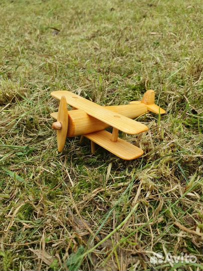 Самолётик из дерева