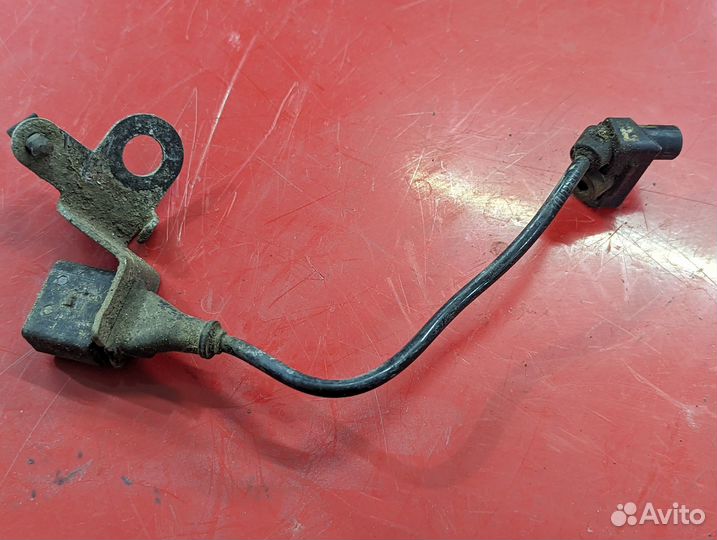 Датчик коленвала Volkswagen Pointer 1.8