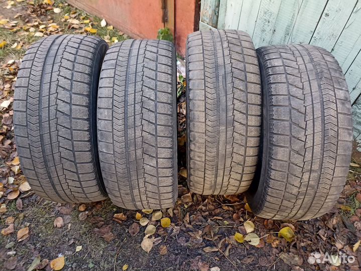 Bridgestone Blizzak VRX 235/55 R17