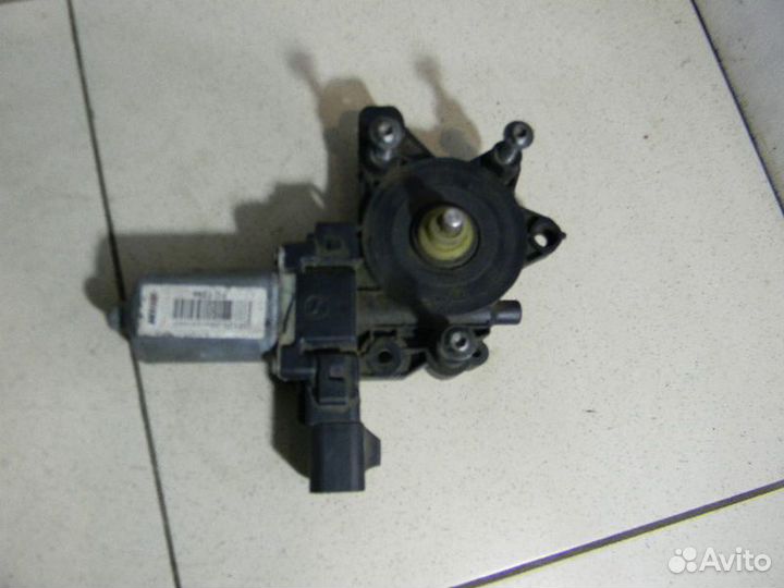 Моторчик заднего левого стеклоподъемника