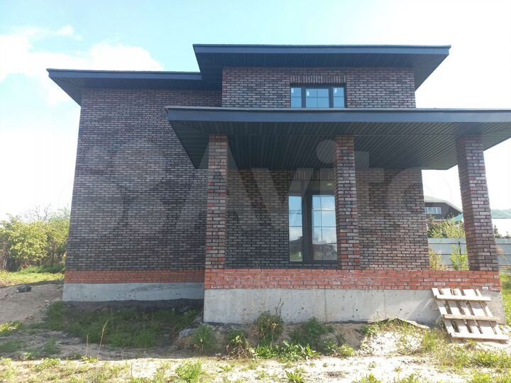 Коттедж 200 м² на участке 8 сот.