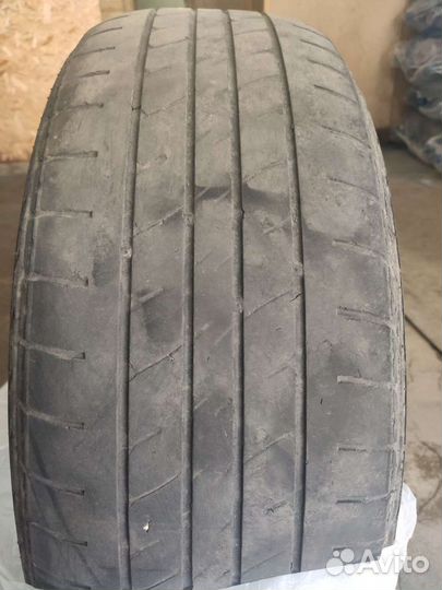 Kumho 954 235/65 R17