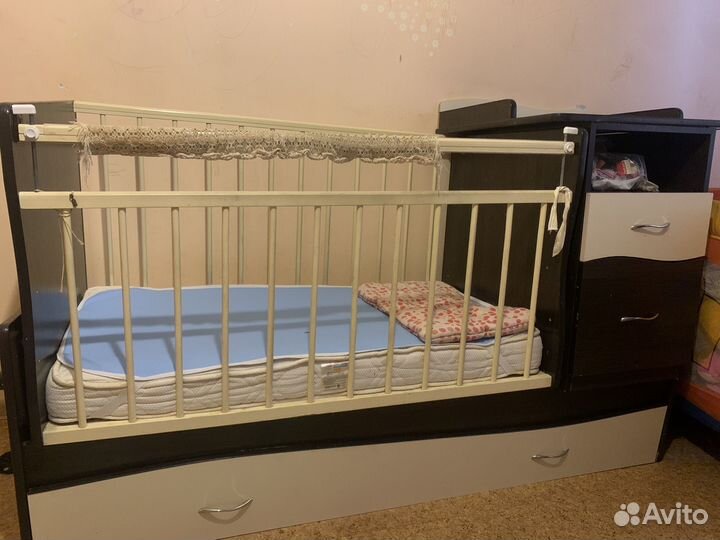 Вещи для новорождённых (кроватка, коляска и т.д.)