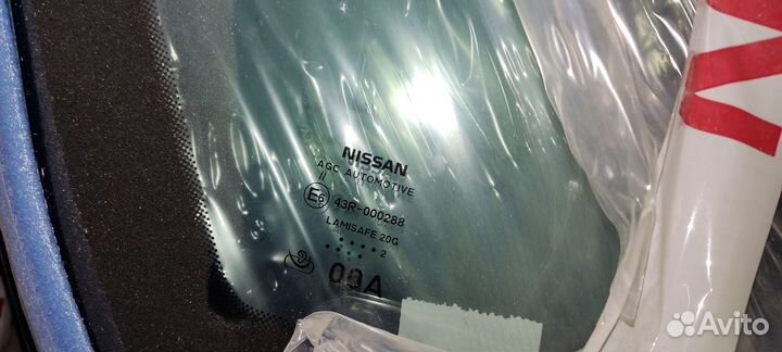 Лобовое стекло Nissan qashqai j11 с подогревом