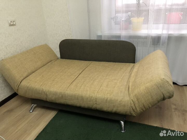 Диван