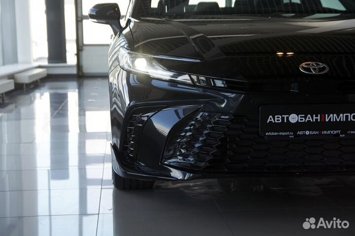 Toyota Camry 2.0 CVT, 2024