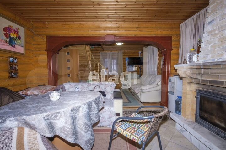 Дом 201 м² на участке 9 сот.