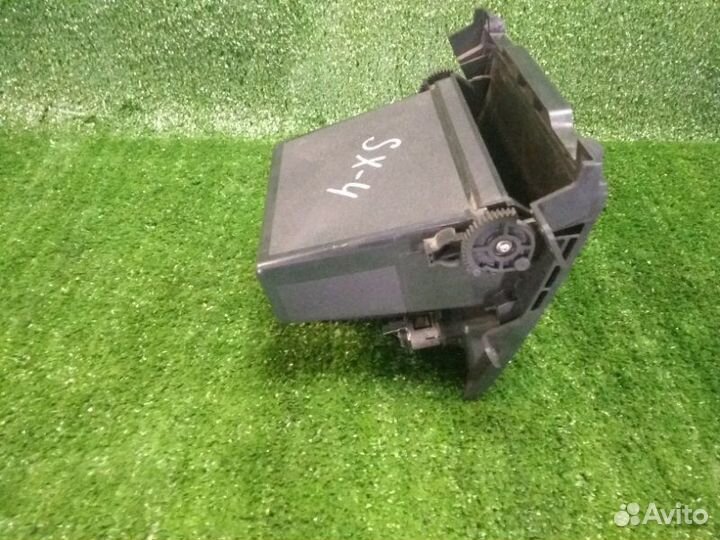 Бардачок центральной консоли Suzuki Sx4 GY M16A