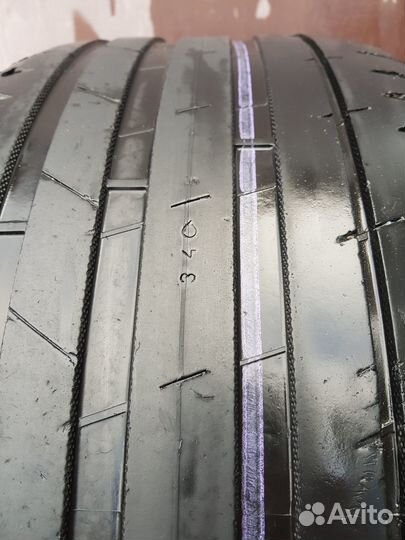 Nokian Tyres Hakka Black 2 SUV 295/40 R21 111Y