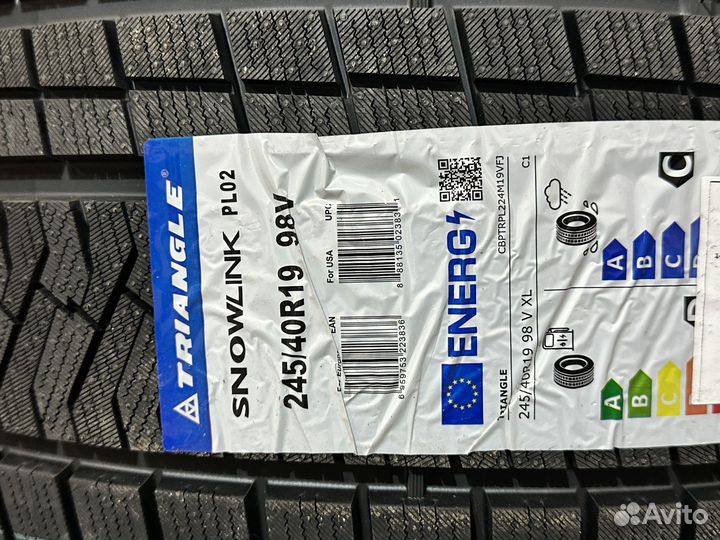 Triangle Snowlink PL02 245/40 R19 и 275/35 R19 98V