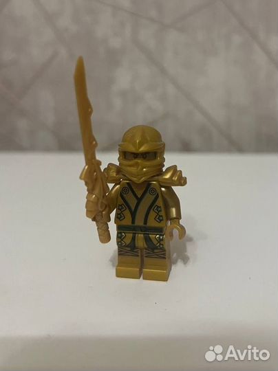 Lego ninjago 70503 Золотой дракон