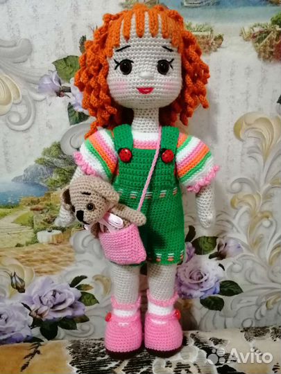 Вязаная кукла ручной работы
