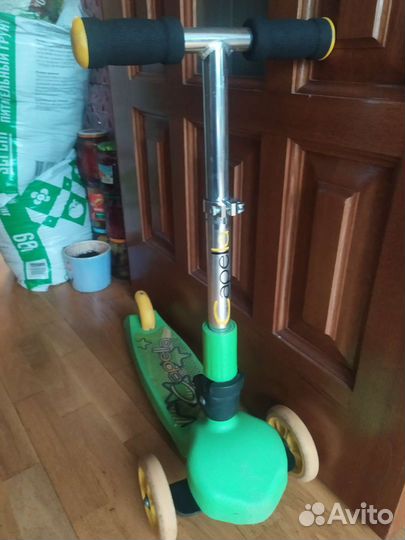 Самокат детский трехколесный