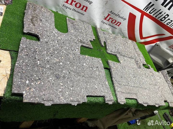 Шумоизоляция пола левая правая Rav4 xa40 xa45