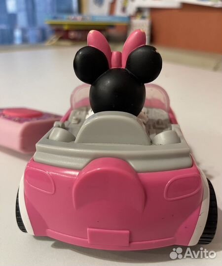 Машинка на пульте управления Минни Маус