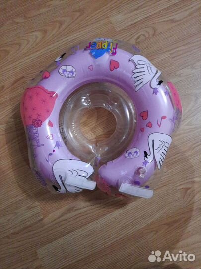 Ванна детская с надувным кругом