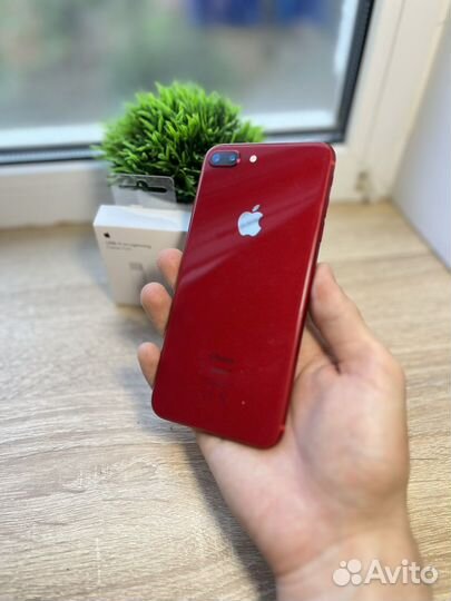 iPhone 8 Plus, 64 ГБ