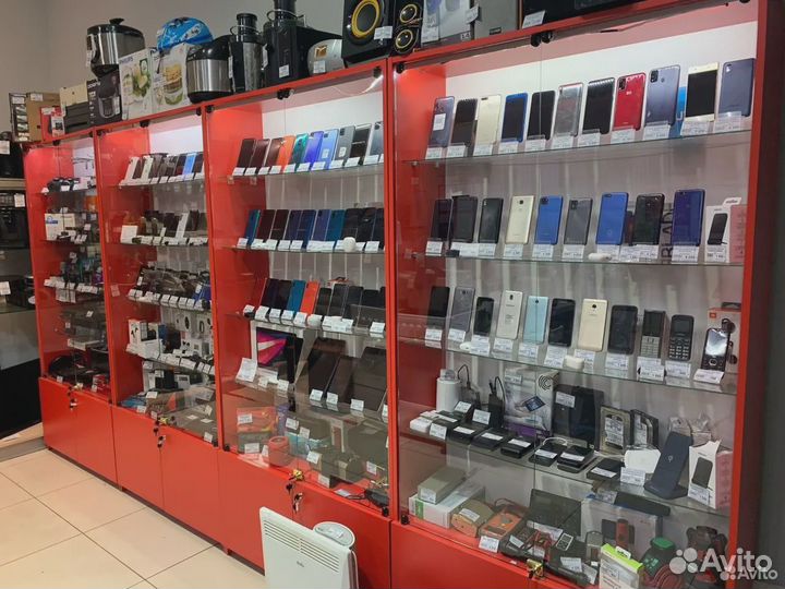 iPhone SE, 64 ГБ