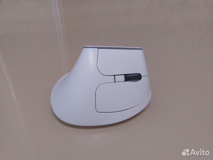 Мышь Deluxe M618C вертикальная