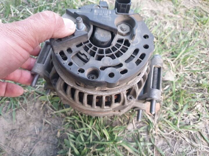 Генератор Audi A4 B8