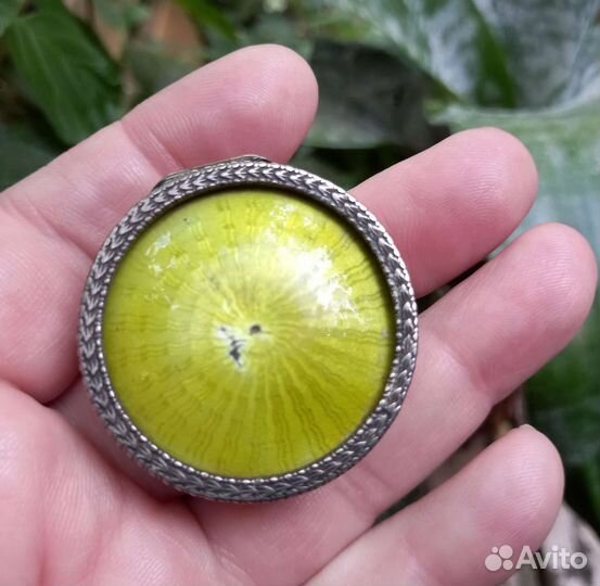 Мушница, таблетница. Серебро 84 пр. Эмаль гильоше