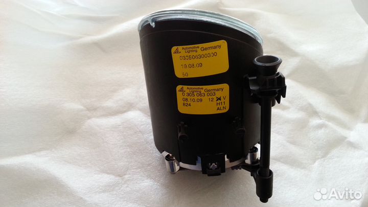 Противотуманная фара Ауди A-4 A-8 левая