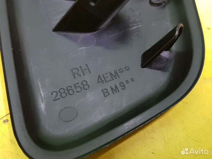 Крышка форсунки омывателя Nissan Qashqai J11 RH