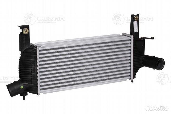 Радиатор интеркулера Nissan