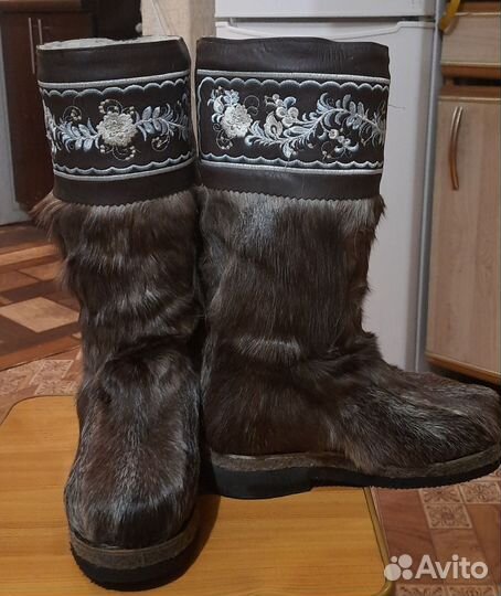 Продаю унты