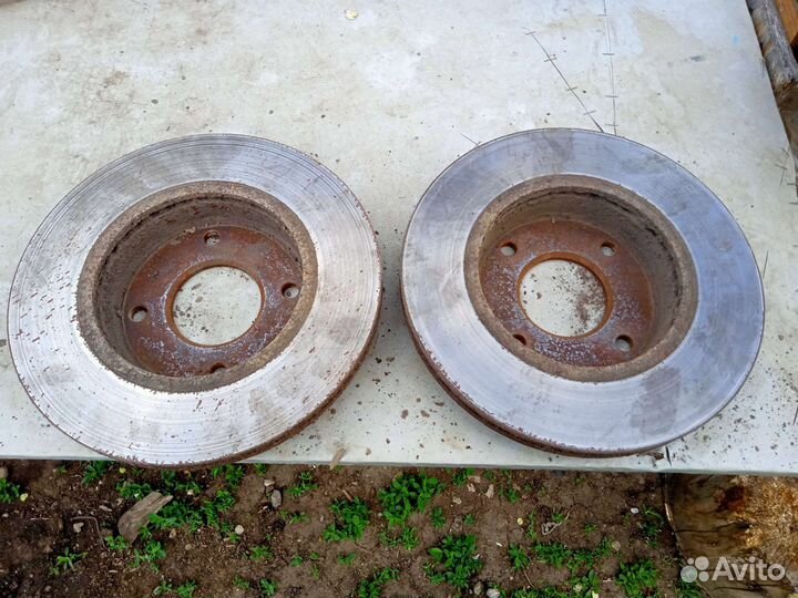 Тормозные диски Ниссан Альмера н 16