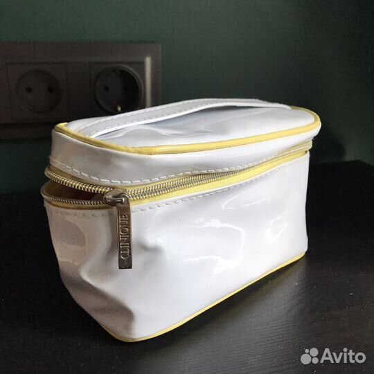 Косметичка Clinique, Estelauder, Dior