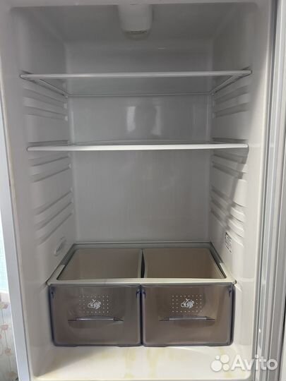 Холодильник бирюса