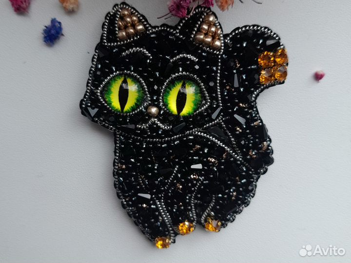 Брошь из бисера, кошечка