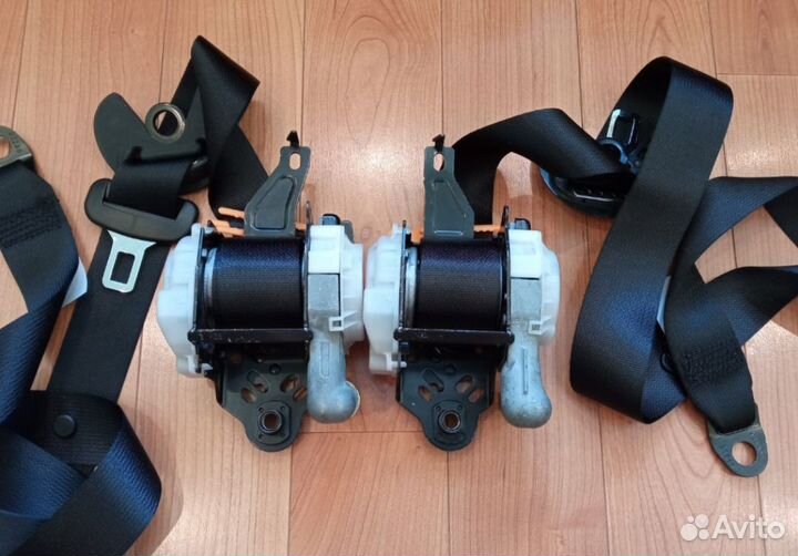 Два новых ремня безопасности Kia Rio 4 / Solaris 2