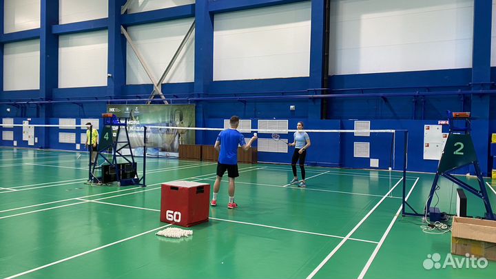 Тренер по бадминтону