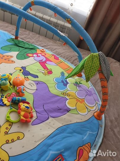 Развивающий коврик tiny love