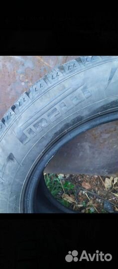 Pirelli Ice Zero 215/55 R16