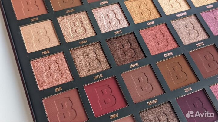 В наличии Beauty Bay Rich 42 Colour Palette