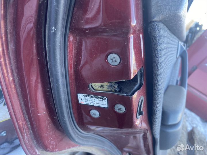 Дверь задняя левая toyota carina 170