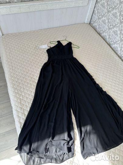 Комбинезон женский новый на одно плечо